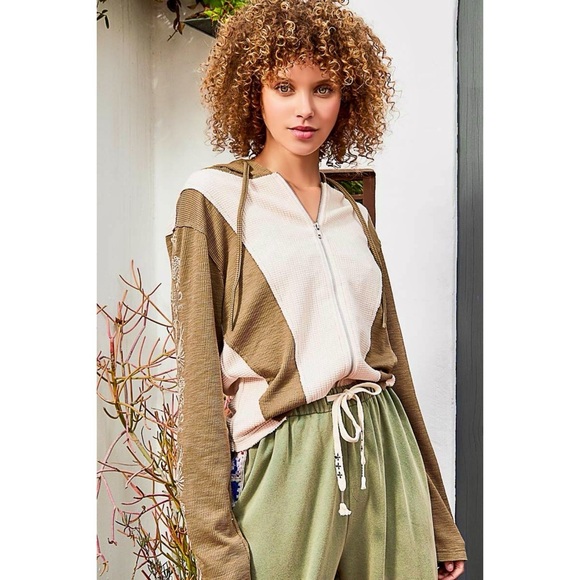 POL Olive & Cream Embroidered Waffle Knit Zip Up Hoodie - Picture 4 of 11